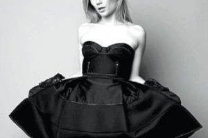 Caroline Vigneaux "Quitte la robe" au Petit Palais des Glaces !