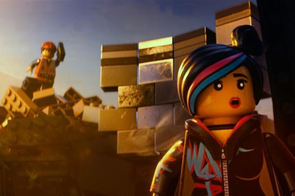 La grande aventure Lego, en tête du box office US, débarque en France !