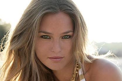 Bar Refaeli : nouvelle égérie de Fashion Bel Air