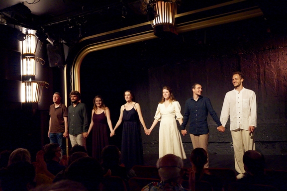 Et si c'était vous, la prochaine tête d'affiche au grand Rex ?! Le Studio Muller n'attend plus que vous : Passez l'audition pour suivre la formation exceptionnelle au métier de comédien!