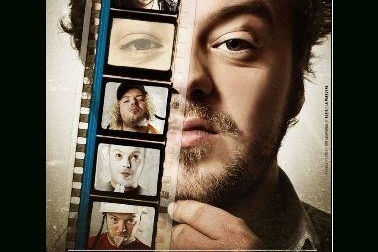 Alban Ivanov revient sur scène avec son nouveau one man show déjanté "Alban Ivanov EST les autres" !