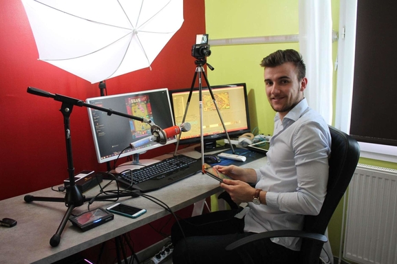 TRAPA: SUCCESS STORY D'UN YOUTUBER MEMBRE DE CASTING.FR www.casting.fr/TheoTrapa