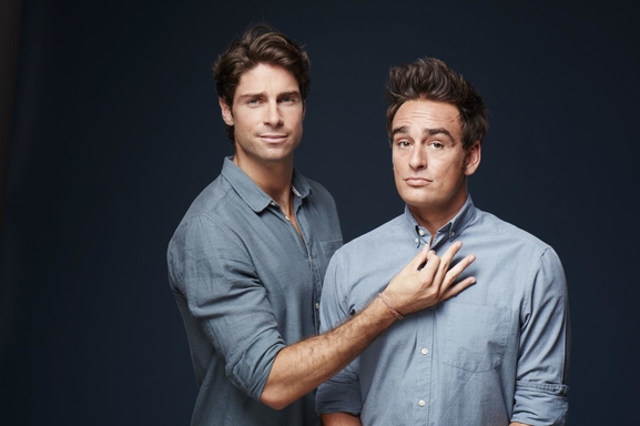 Kevin et Tom sur la scène du Point Virgule pour vous présenter leur nouveau spectacle