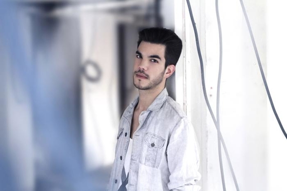 Izzary, retenez ce nom... voici enfin son deuxième album!