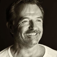 Bruno Berberes le plus célèbre des directeurs de casting est un homme accessible, ses projets? Il nous raconte.