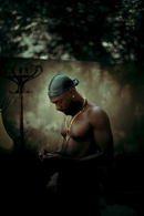 Le choriste et danseur de Tal se lance dans une carrière solo avec « J’en ai besoin » Ralph Beaubrun nous transporte entièrement !