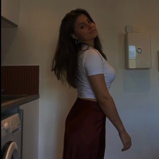 Lara_trns