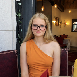 Lenka02