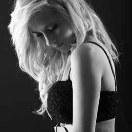 Elodie01model