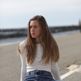 EllaQury