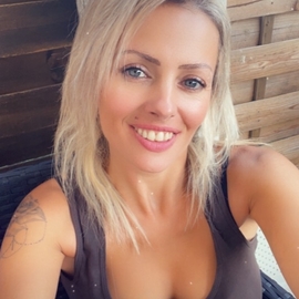 sonia82370