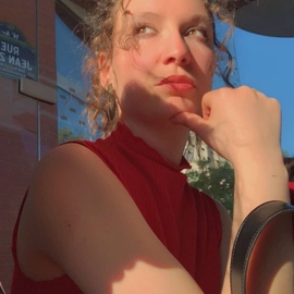 NoelleBloom18