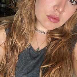 EmelineVsrt