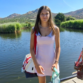 Chloe201277580