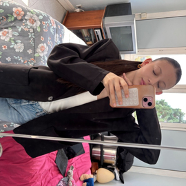 Neviana_lauger