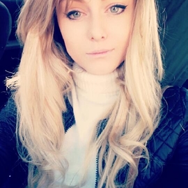 zoedecoux1