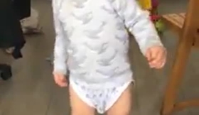 Lucas et les chaussures à maman !