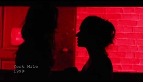La petite fille vêtue de rose - New teaser 2017