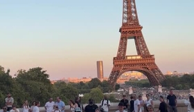 Danser le Gangnam Style à la tour Eiffel