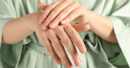 Casting femme mannequin main entre 35 et 45 ans pour tournage