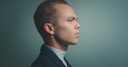 Casting homme petite taille tout âge pour jouer dans série Les Mystères de l'Amour