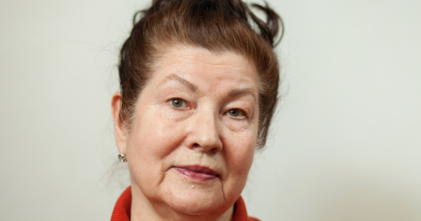 Casting femme sénior de 70 ans et plus pour silhouette dans sketch show Chamouxland 2 de Camille Chamoux