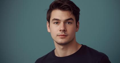 Casting homme petit d'environ 30 ans pour silhouette dans vidéo YouTube