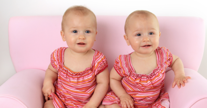 Casting bébé jumelles de 18 mois pour tournage film