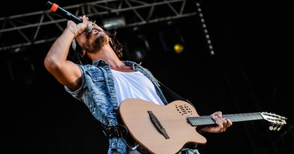 Recherche chanteur Billingue pour enregistrement morceau musical