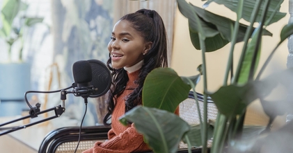 Casting voix off homme et femme parlant anglais et néerlandais pour publicité