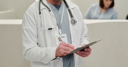 Casting figurant homme et femme avec expérience dans le médical pour film avec Guillaume Canet