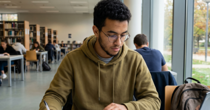 Casting comédien d'origine maghrébine ou africaine entre 16 et 20 ans pour rôle dans série Arte