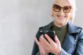 Casting femme entre 65 et 79 ans pour figuration dans publicité