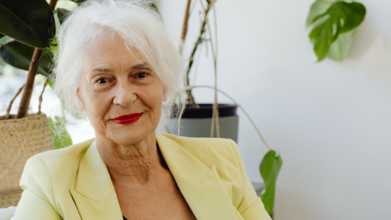 Casting comédienne sénior entre 70 et 85 ans pour silhouette dans série Amazon Prime Video