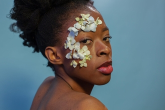 Casting comédienne d'origine jamaïcaine ou des dom tom entre 50 et 85 ans pour vidéo clip