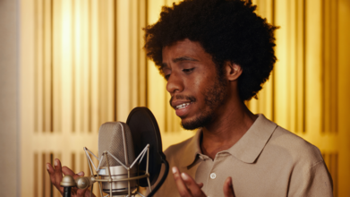 Casting comédien voix off entre 25 et 45 ans pour film institutionnel