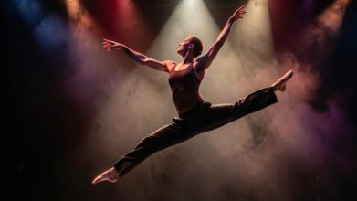Casting danseur formé en classique et jazz pour spectacle revue dans un cabaret