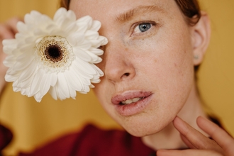 Casting comédienne entre 20 et 35 ans pour rôle dans vidéo clip