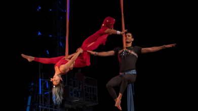 Casting acrobate aérien homme et femme pour spectacle de Kamel Ouali au Paradis Latin