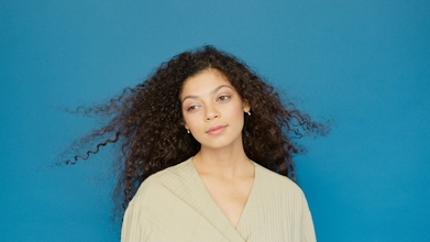 Casting jeune femme tout profil pour figuration dans vidéo clip