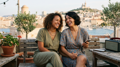 Casting couple de femmes entre 30 et 35 ans pour publicité musique