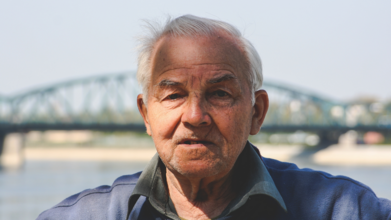Casting comédien sénior entre 70 et 80 ans pour tournage à Lille