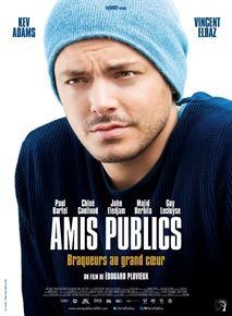 Un nouveau Kev Adams à l'affiche du touchant et décalé film Amis Publics