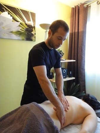 Découvrez le privilège du massage à domicile avec Casting.fr !