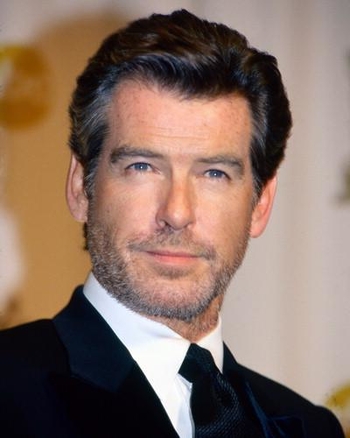 Figurants Hommes et Femmes pour le nouveau film " The Love Punch" avec Pierce Brosnan, Emma Thompson et Louise Bourguoin !