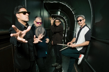 Horacio Blanco nous parle de la tournée européenne de Desorden Público 2025 "Les 40 ans de Desorden"