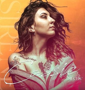 Elle vit enfin de la musique ! Comment Cassielovegood a-t-elle réalisé son rêve en passant de la passion à la profession ?