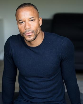  Thorian Jackson, cet artiste VIP inarrêtable qui décroche tous les rôles vous donne des conseils pour briller sur scène !