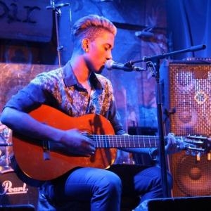 Shaun, un jeune chanteur ambitieux,"je guette la moindre opportunité tel un lion affamé!"