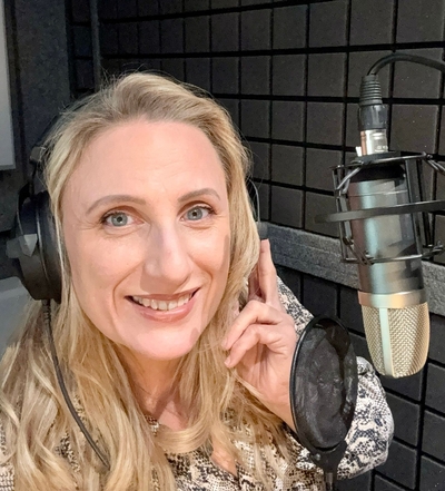 Casting voix off : comment se lancer et trouver sa place dans un métier exigeant ? Les conseils de Florence, comédienne voix off et membre Casting.fr
